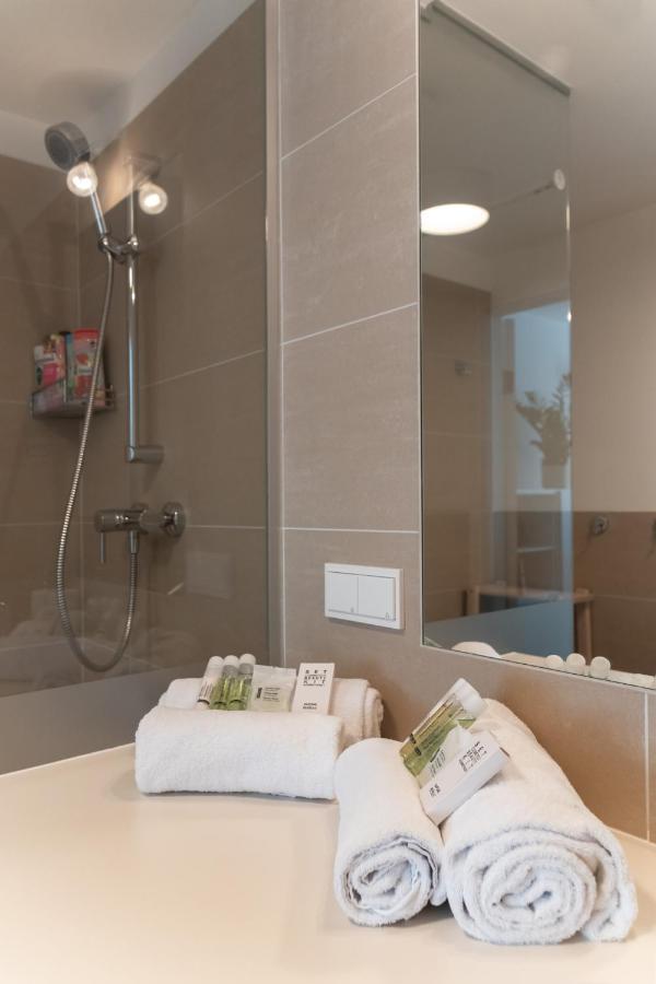 Immersed Into Vienna's Life And Yet A Retreat, Minimum 30 Nights Apartment Wien