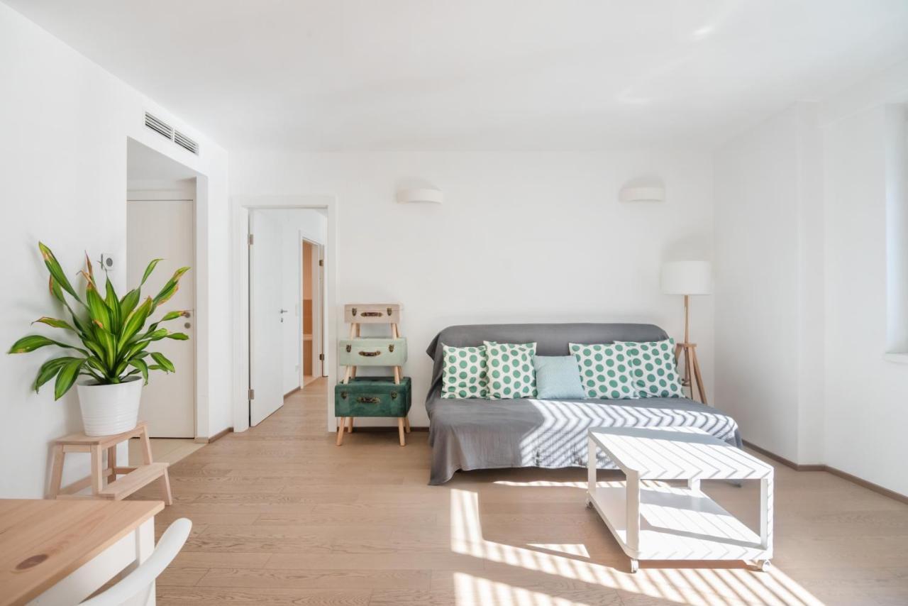 Apartment Immersed Into Vienna's Life And Yet A Retreat, Minimum 30 Nights Wien